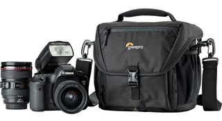 Сумка для фотоаппарата Lowepro Nova 170 AW II черный