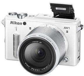 Nikon 1 AW1 — первая в мире водонепроницаемая и ударопрочная фотокамера со сменными объективами